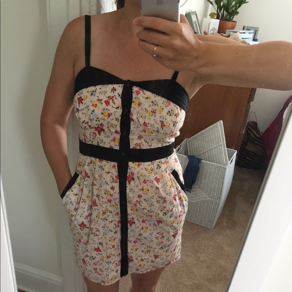 BCBGeneration - Floral print sundress w/black trim - Picture 5 of 6